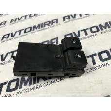 Кнопка склопідйомника передня ліва Opel Astra J 13305978